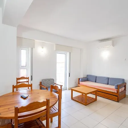 Edificio Sequeira - Local By Umbral Apartment *