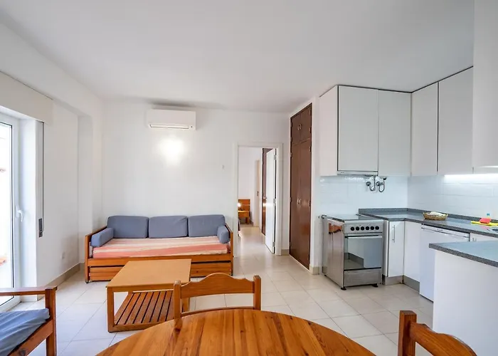 Edificio Sequeira - Local By Umbral