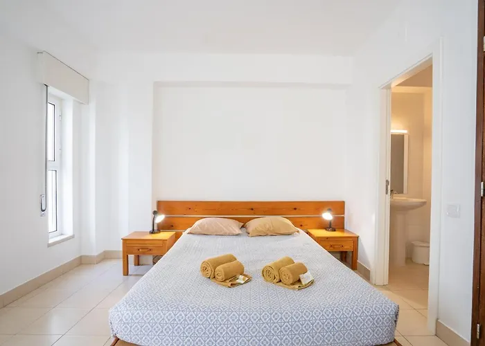 Edificio Sequeira - Local By Umbral * البوفيرا